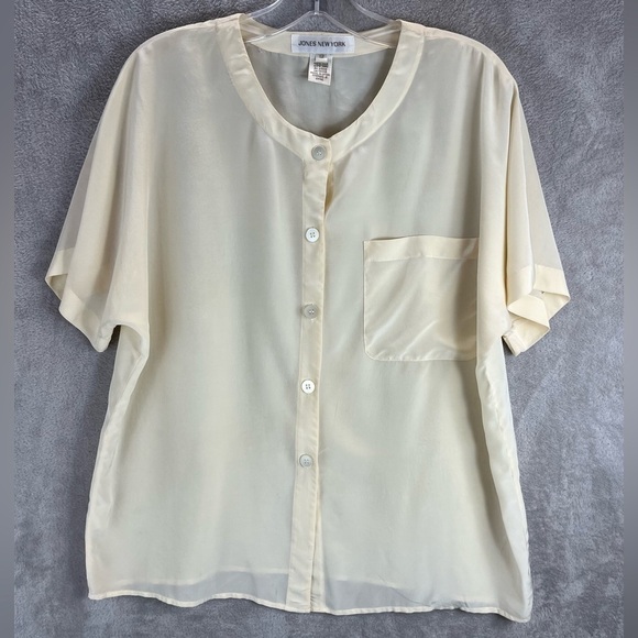 JONES NEW YORK 100% Silk Cream Short Sleeve Button Up Blouse Size 12 - Picture 1 of 9